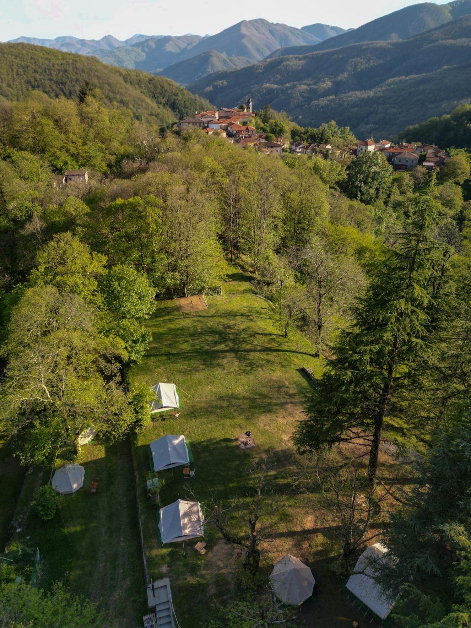 Camping Grondola - Federicofarm Pontremoli Bilik gambar