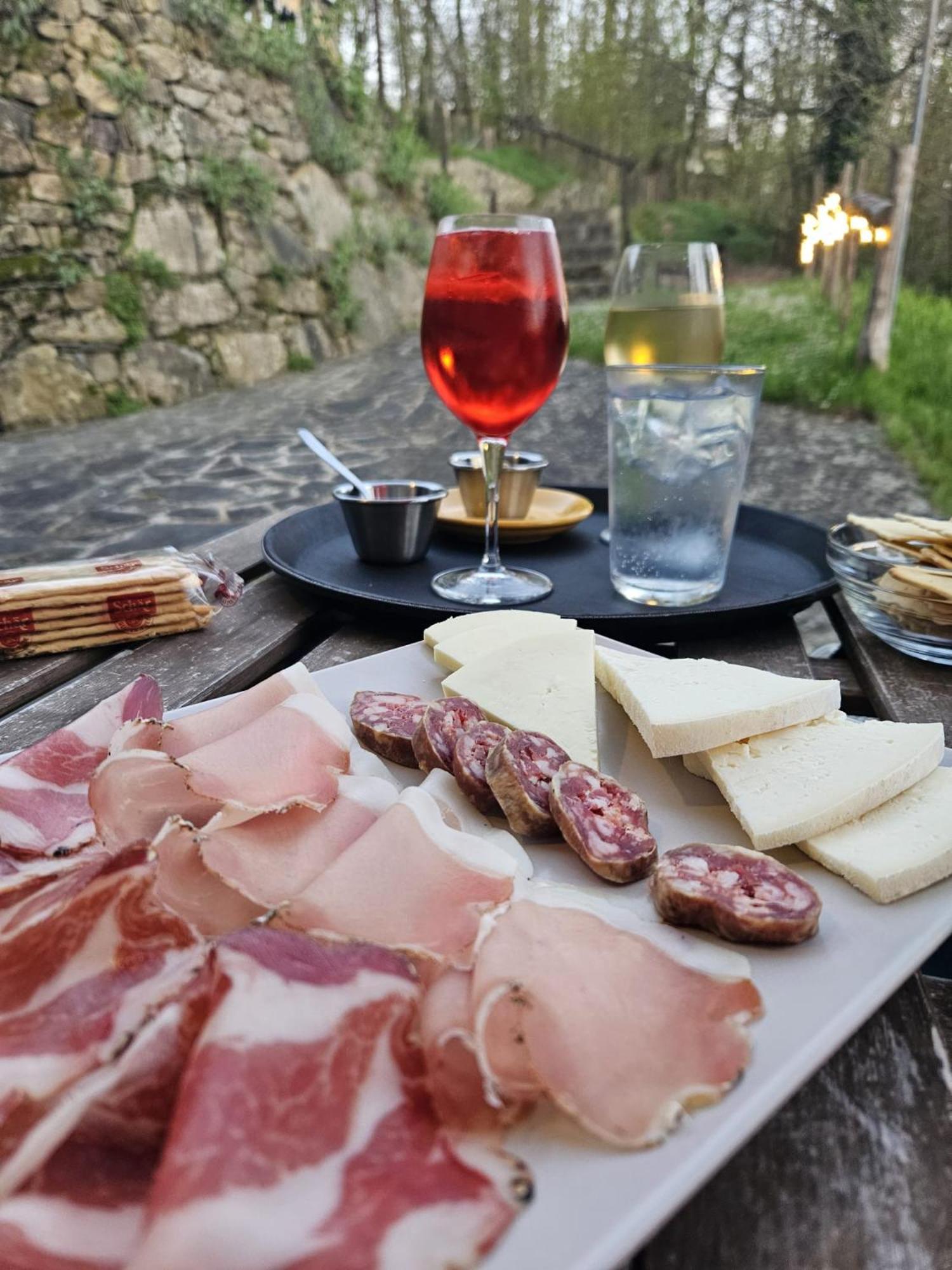 Camping Grondola - Federicofarm Pontremoli Luaran gambar